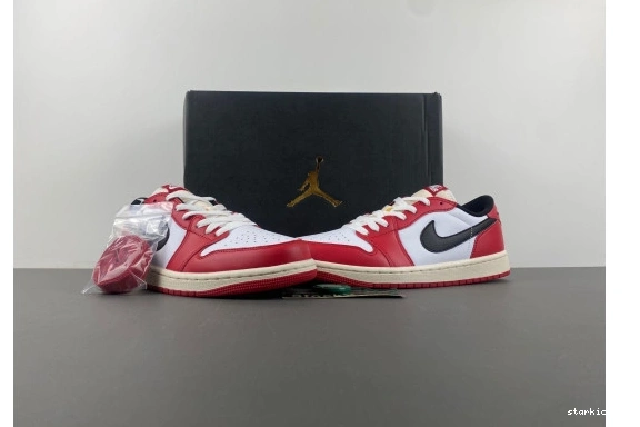 HQ6998-600 1 HQ6998-600 Low  Air OG “Chicago” Jordan  0302